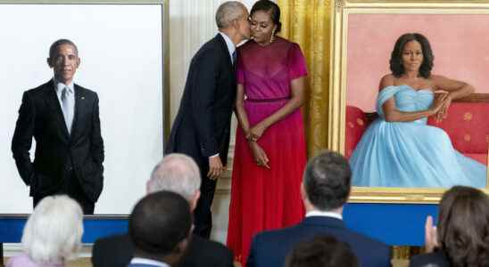 Barack and Michelle Obama invited to the White House to