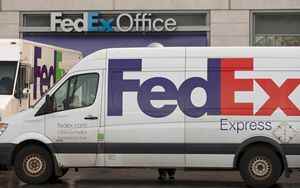 FedEx withdraws outlook on earnings due to worsening macro environment