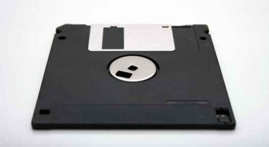 Japan declares war on floppy disk and fax machines in
