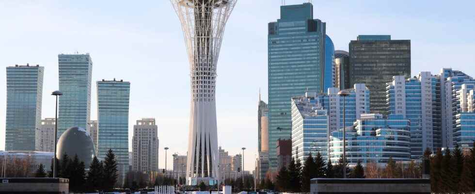 Kazakhstan changes route and name of capital