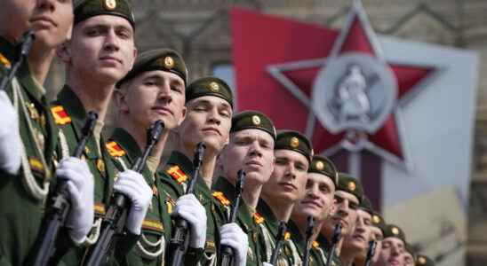 Russia military political clubs to teach patriotism to teenagers