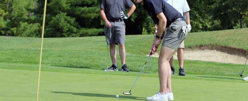 Sarnia Sting hits the links for charity