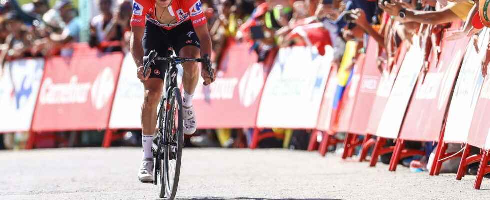 Vuelta 2022 no stage Evenepoel under threat from Roglic the