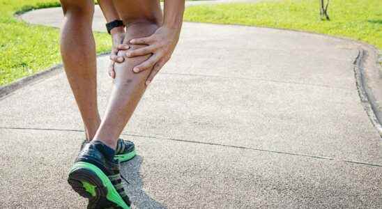 What are the signs of compartment syndrome