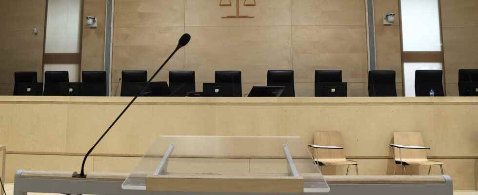 date testimonies defendants An extraordinary trial