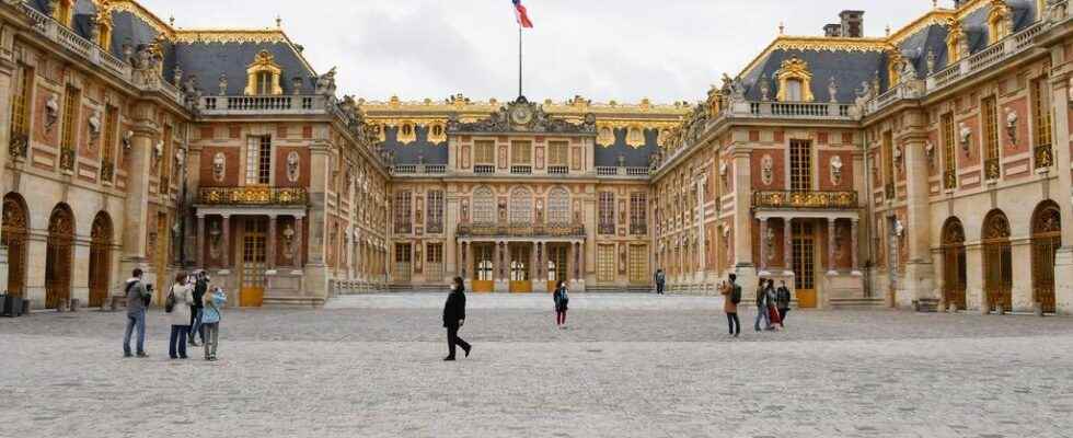 occupied Versailles the castle in the Second World War an