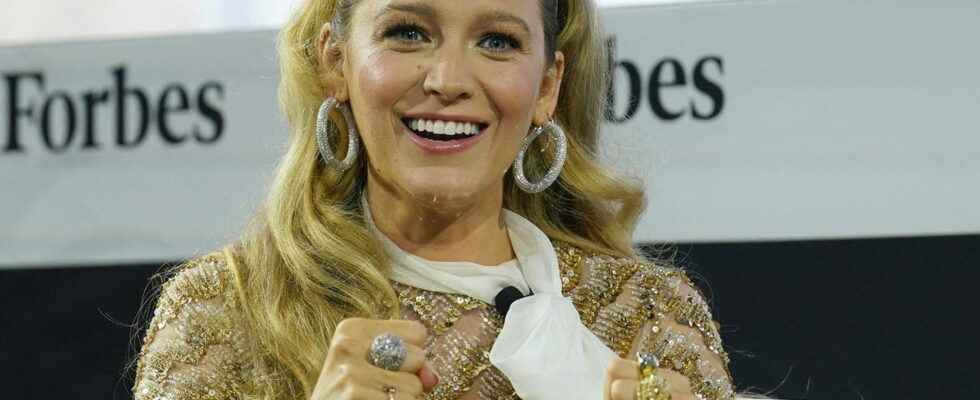 Blake Lively pregnant with her 4th child discover her sports
