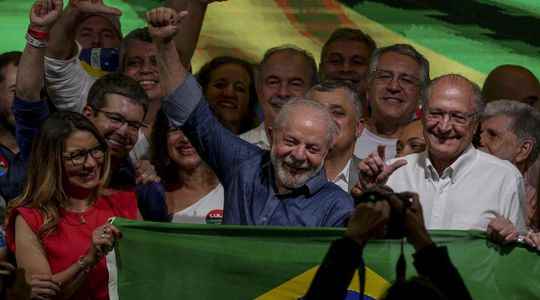 Brazil Lula back in power after narrow victory over Bolsonaro