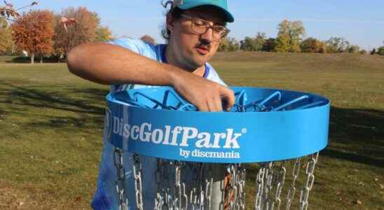 Disc golf course installed at Sarnias Centennial Park