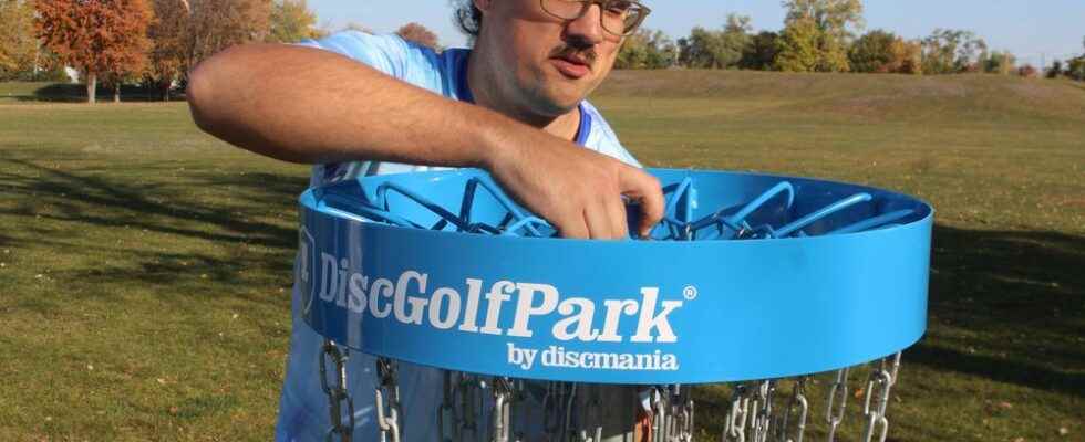 Disc golf course installed at Sarnias Centennial Park