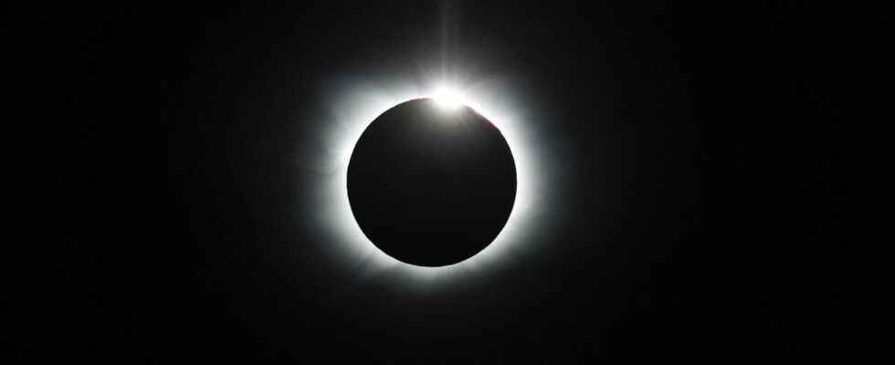 Solar eclipse 2022 which city in France is best placed