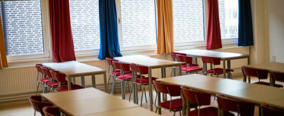 Teenager is sentenced for assaulting a teacher