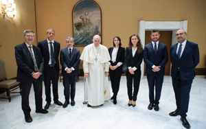 Tenderstories delegation in audience with the Pope for the film