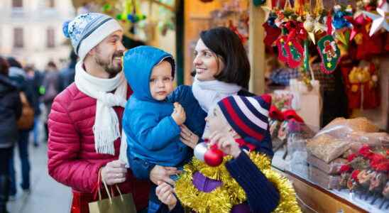 What are the new criteria for parents for Christmas shopping