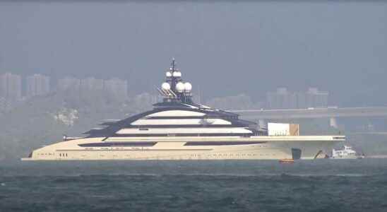 controversy surrounding the arrival of a Russian billionaires yacht in