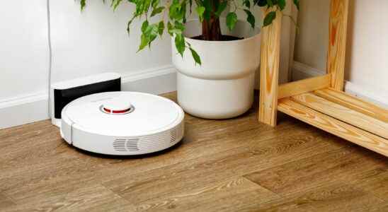 1668777100 already 300 euros on robot vacuum cleaners Dysons V8 at