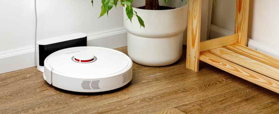 1668777100 already 300 euros on robot vacuum cleaners Dysons V8 at