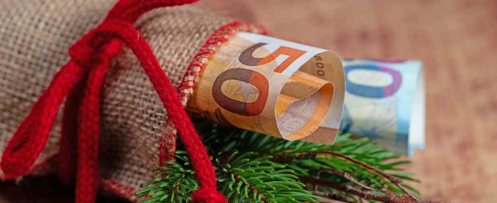 Christmas bonus 2022 amount conditions All you need to know