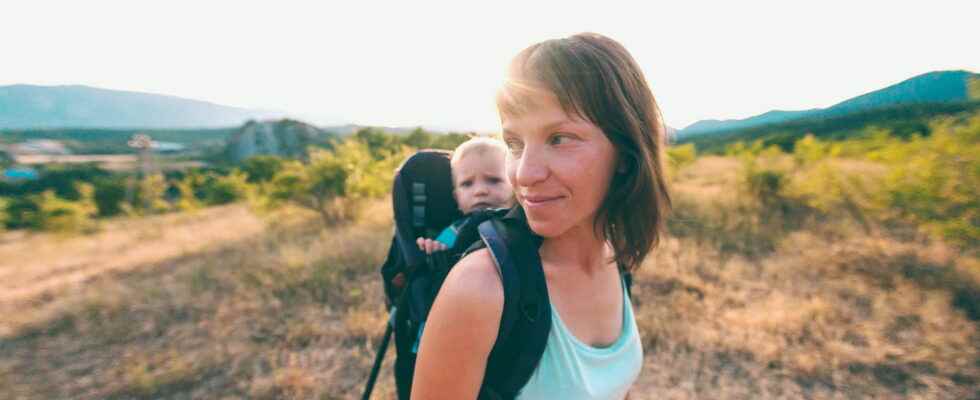 Hiking baby carrier models for family outings