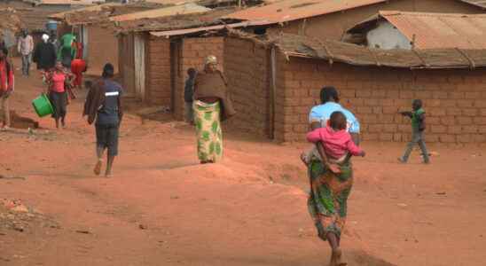 In Malawi overcrowded refugee camps following the influx of Congolese