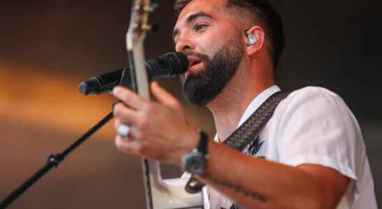 Kendji Girac who is the singers wife and mother of