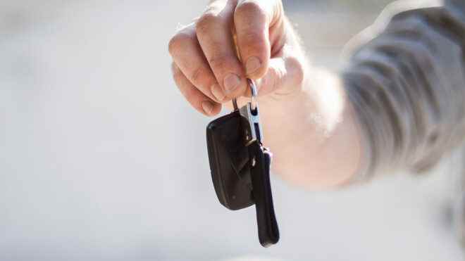 Penalty for those who sell more than 3 used cars