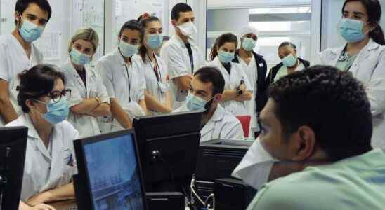 Premieres Emergencies five medical interns in the deep end
