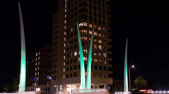 Pylons in Amersfoort turn green to draw attention to the
