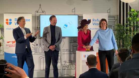 Queen Maxima opens job platform for refugees in Utrecht