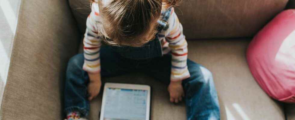 Smartphone tablets… At the age of 2 more than one