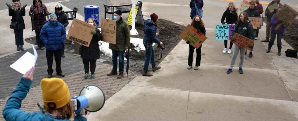 Stratford students call for climate change to be part of