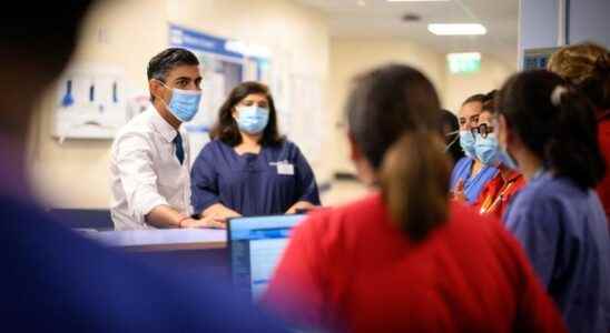 UK nurses vote to strike