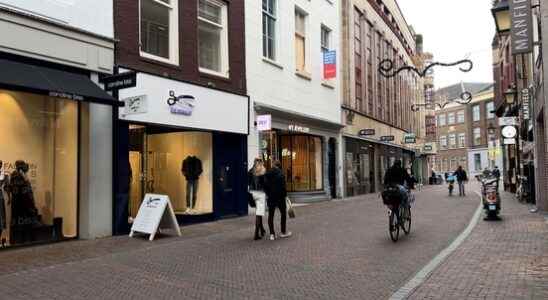 Vacant spaces above shops in the city center of Utrecht