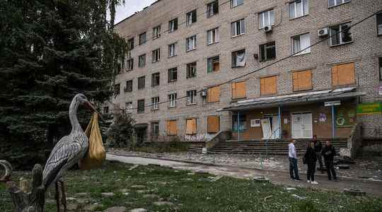 War in Ukraine a maternity hospital hit overnight