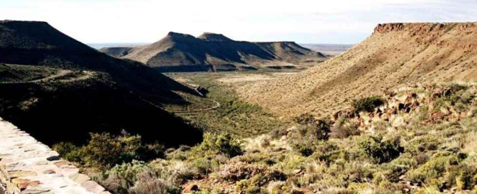 a fossil lake discovered in the Karoo region