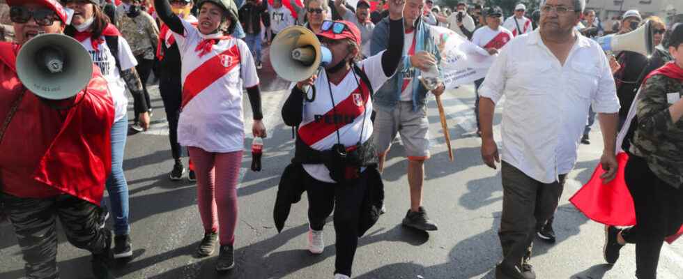 in Lima demonstrators call for the resignation of President Castillo
