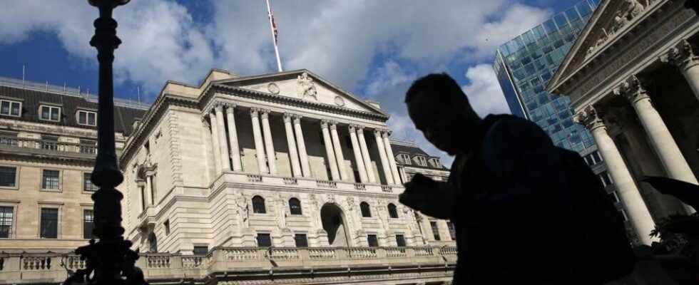 the Bank of England raises its key rate to a