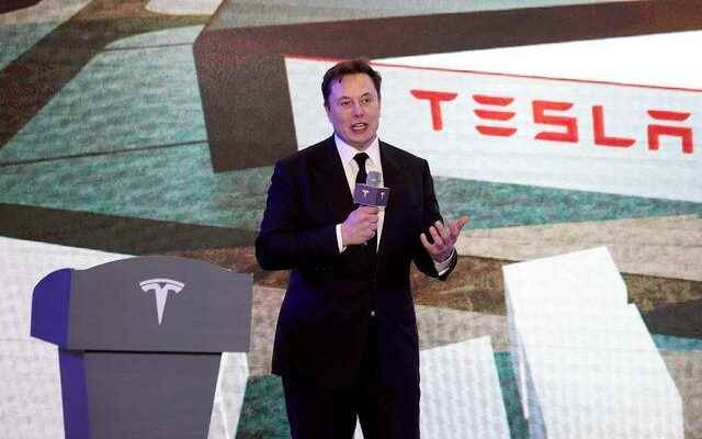 1671005643 Elon Musk is no longer the richest person in the