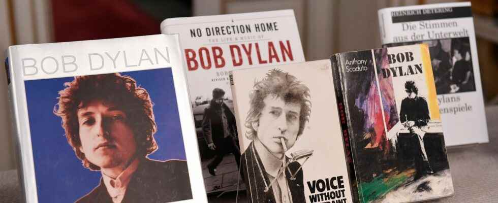 Bob Dylan and the dedication affair an Anglo Saxon drift