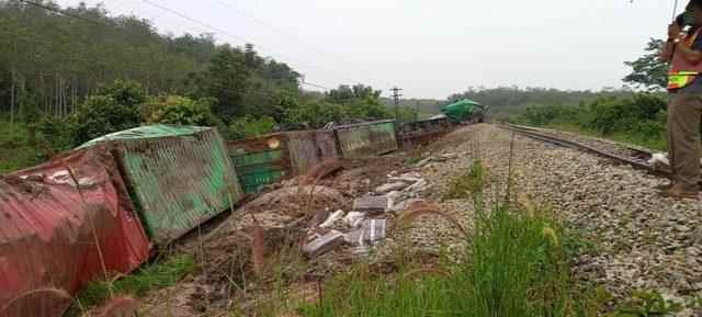 Bomb attack on freight train in Thailand