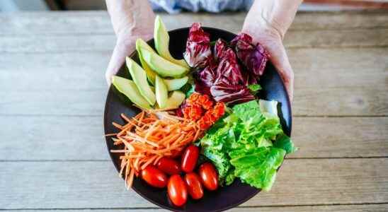 Colorectal cancer adopting a vegetable diet would reduce the risk