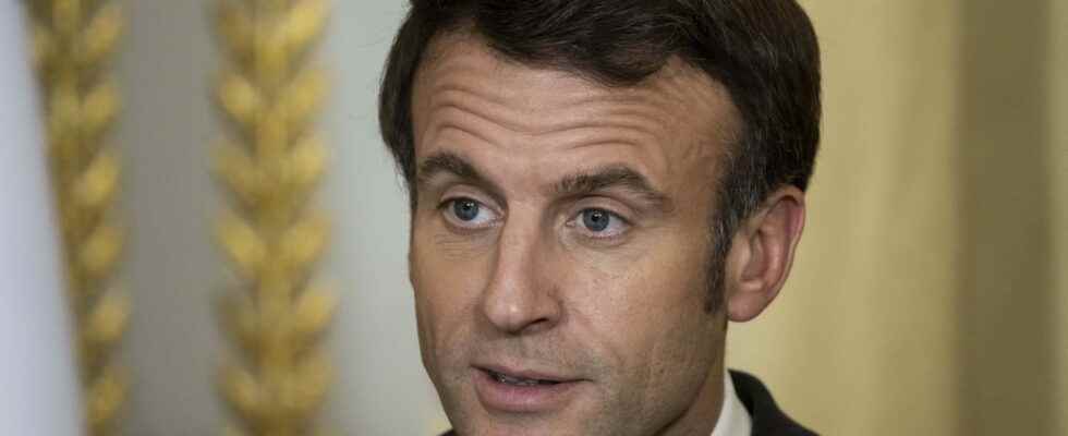 Emmanuel Macron in Qatar the angry subjects carefully avoided