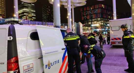 Expert Nuisance causing asylum seekers in Utrecht station area to location