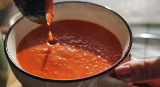 Experts warn Drinking hot soup increases your risk of cancer