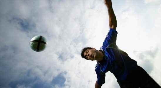 Footballers more at risk of brain decline after 65