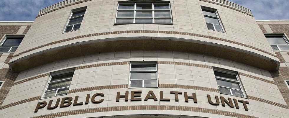 Health unit reports local case of invasive meningococcal disease