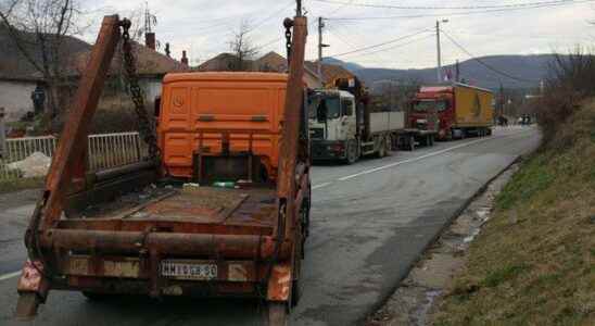 It caused tension Removal of barricades in northern Kosovo begins