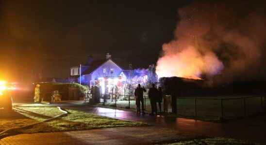 Observant neighbors warn residents of a garage fire in Achterveld
