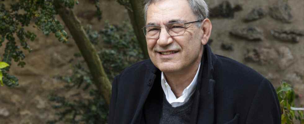 Orhan Pamuk happiness is in the line