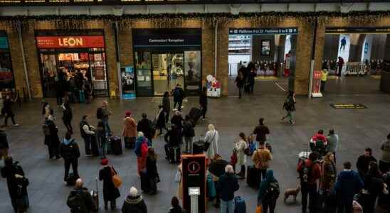 Strikes hit British Christmas holidaymakers